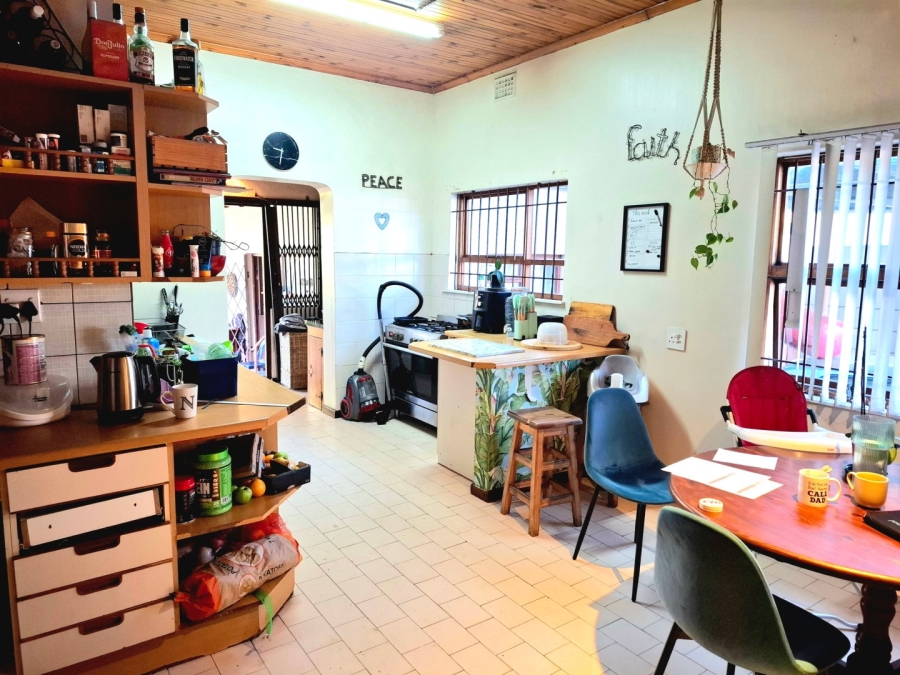 5 Bedroom Property for Sale in Oakdale Western Cape